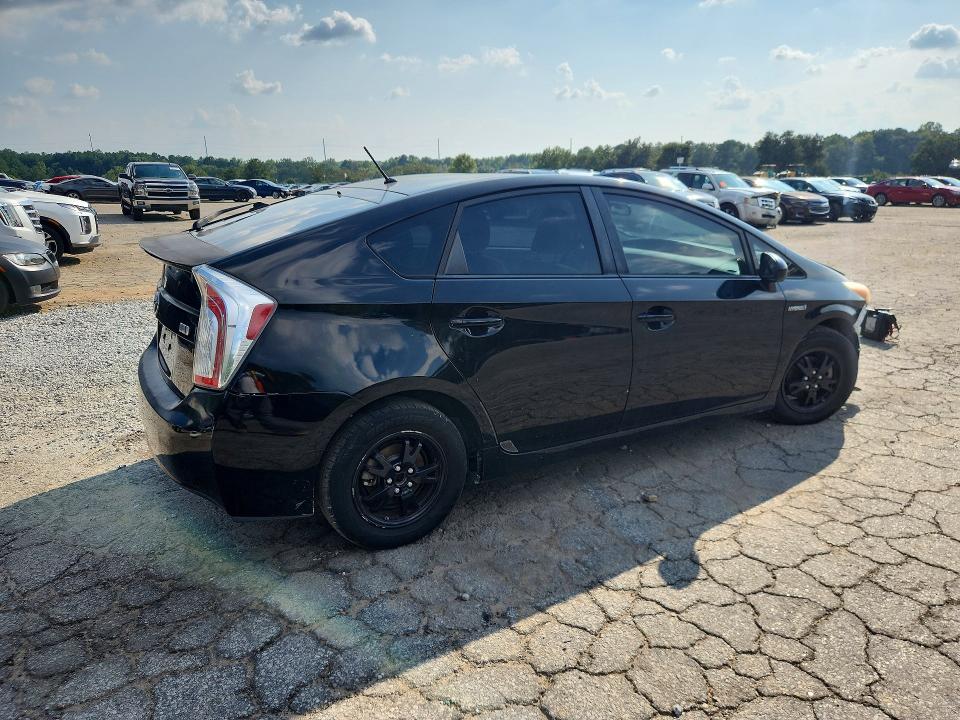 Снимка 3 от търг – 2014 TOYOTA PRIUS с VIN JTDKN3DU0E0363303