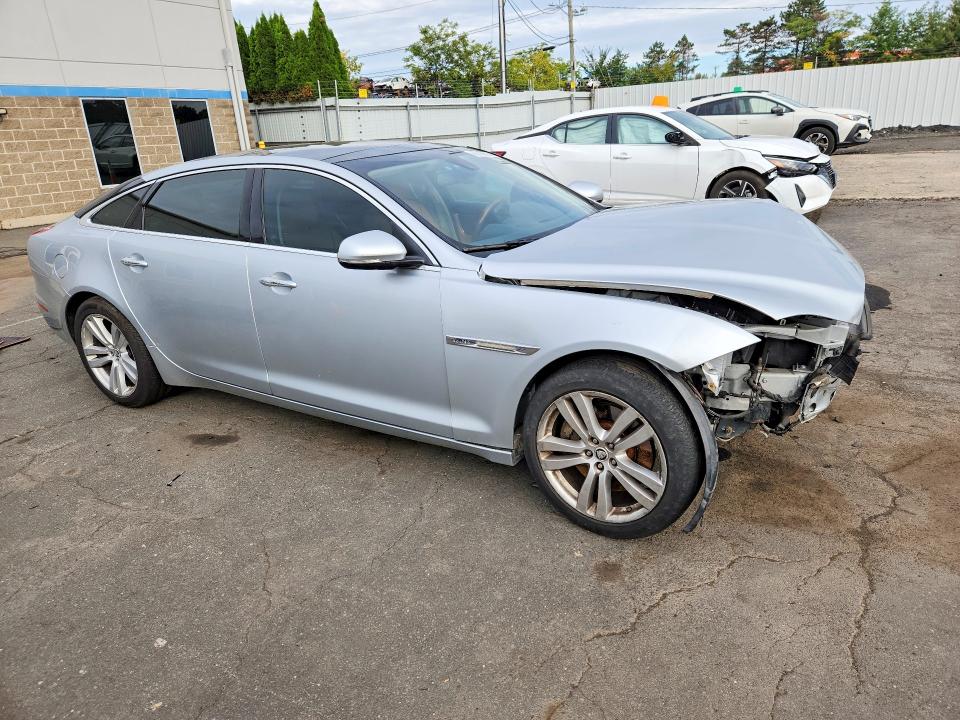 Photo 4 from auction – 2011 JAGUAR XJL with VIN SAJWA2GB7BLV20757