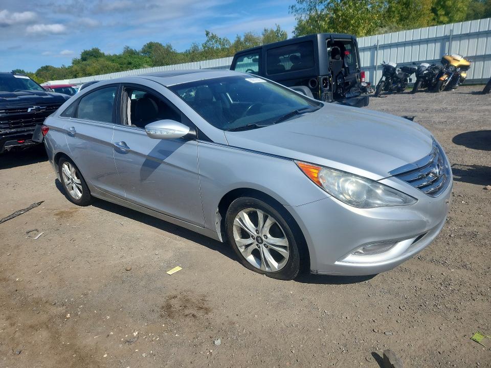 Zdjęcie 4 z aukcji – 2011 HYUNDAI SONATA z VIN 5NPEC4AC3BH026319