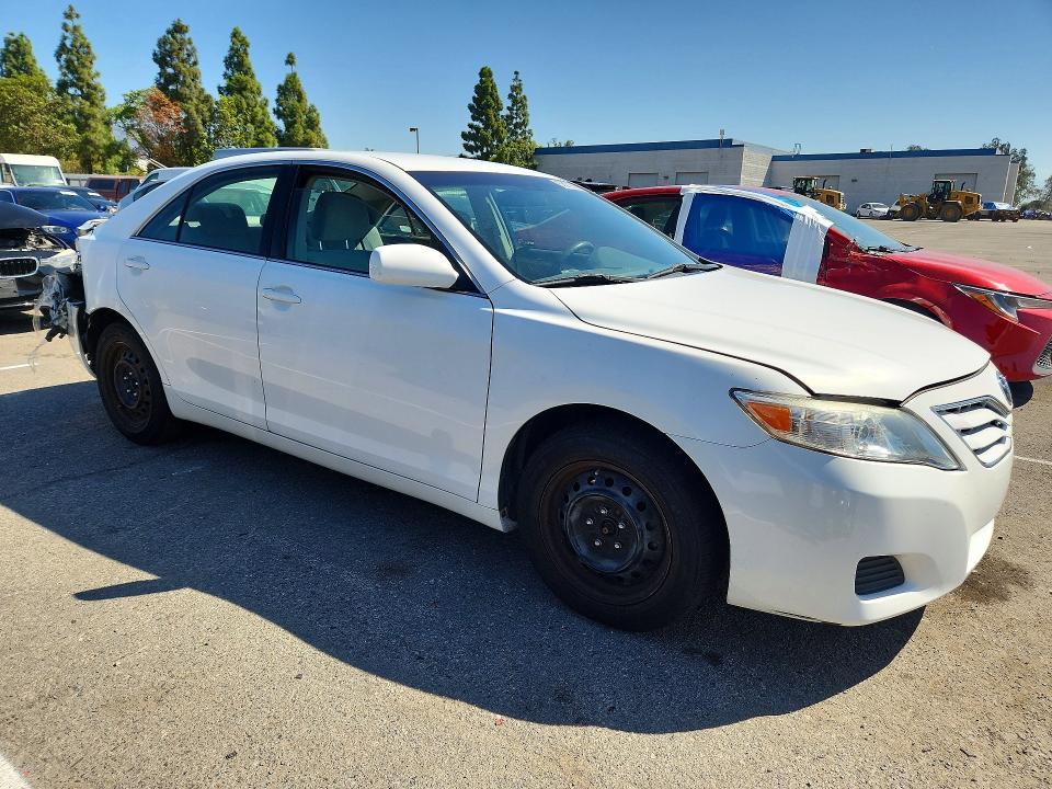 Photo 4 from auction – 2011 TOYOTA CAMRY with VIN 4T1BF3EK5BU715933