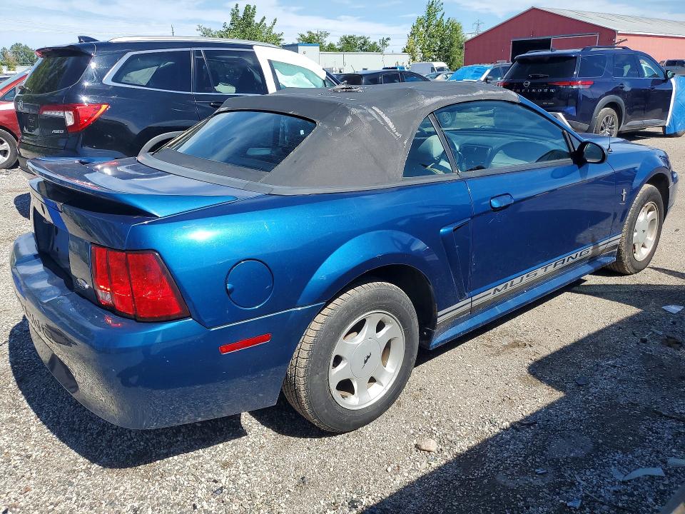 Photo 3 from auction – 2000 FORD MUSTANG with VIN 1FAFP4442YF189338