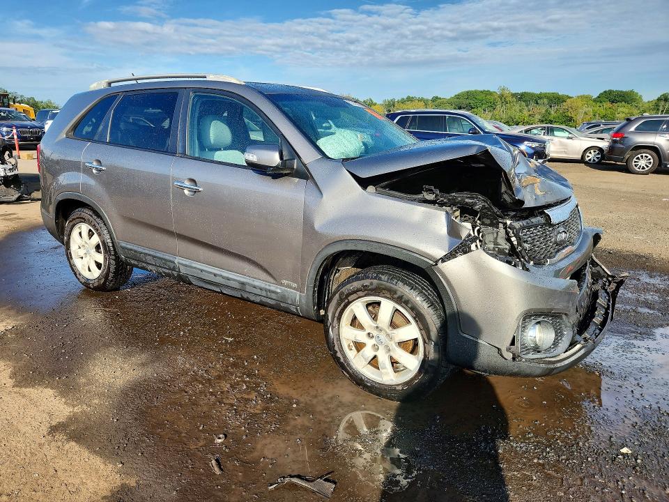 Foto 4 de la subasta – 2012 KIA SORENTO con VIN 5XYKTCA68CG284044