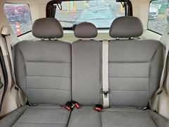 Photo 10 from auction – 2009 FORD ESCAPE with VIN 1FMCU93G89KC04718