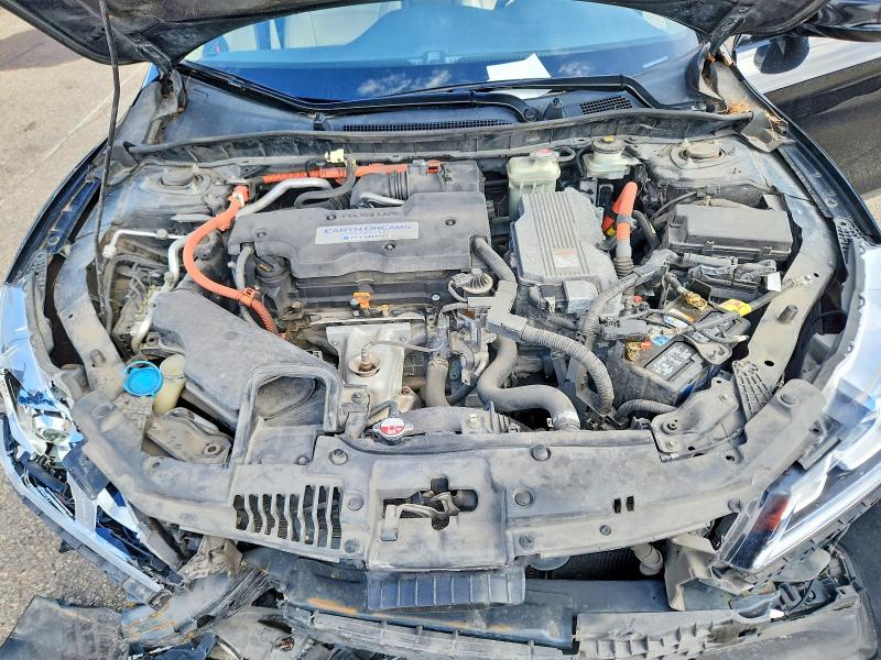 Photo 11 from auction – 2017 HONDA ACCORD with VIN JHMCR6F39HC007058