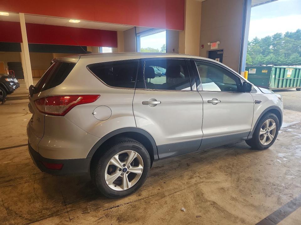 Снимка 3 от търг – 2015 FORD ESCAPE с VIN 1FMCU9GX9FUC58443