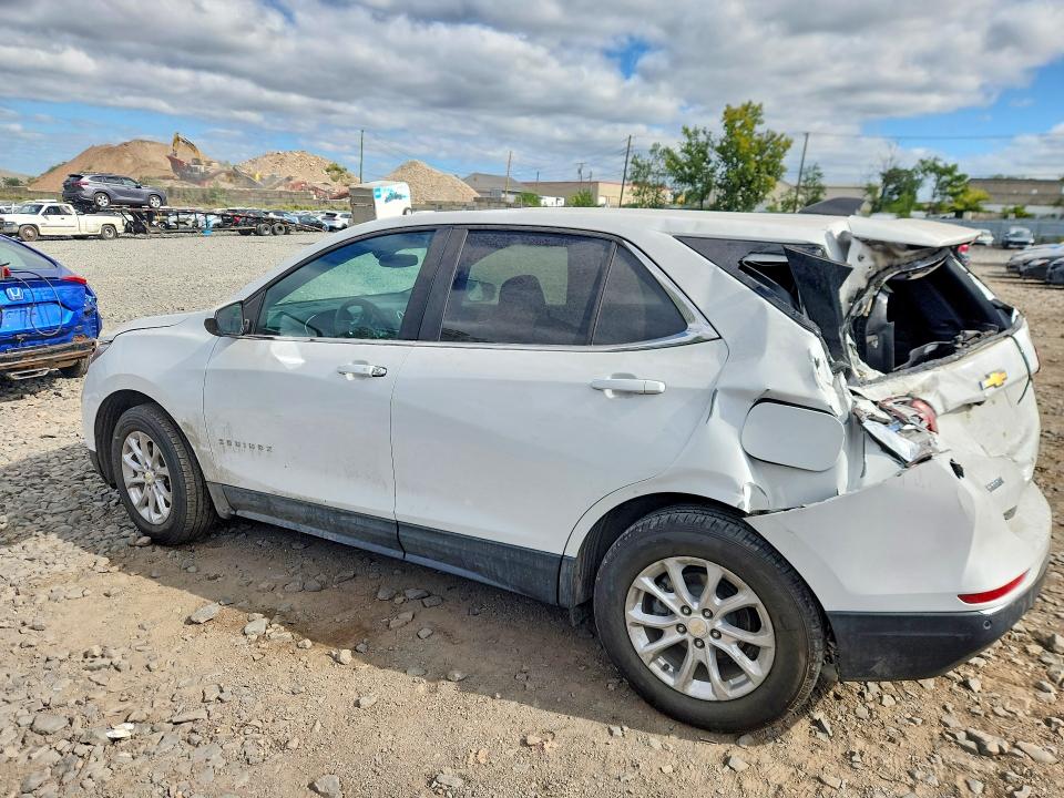 Photo 2 from auction – 2021 CHEVROLET EQUINOX with VIN 3GNAXTEV5MS133297