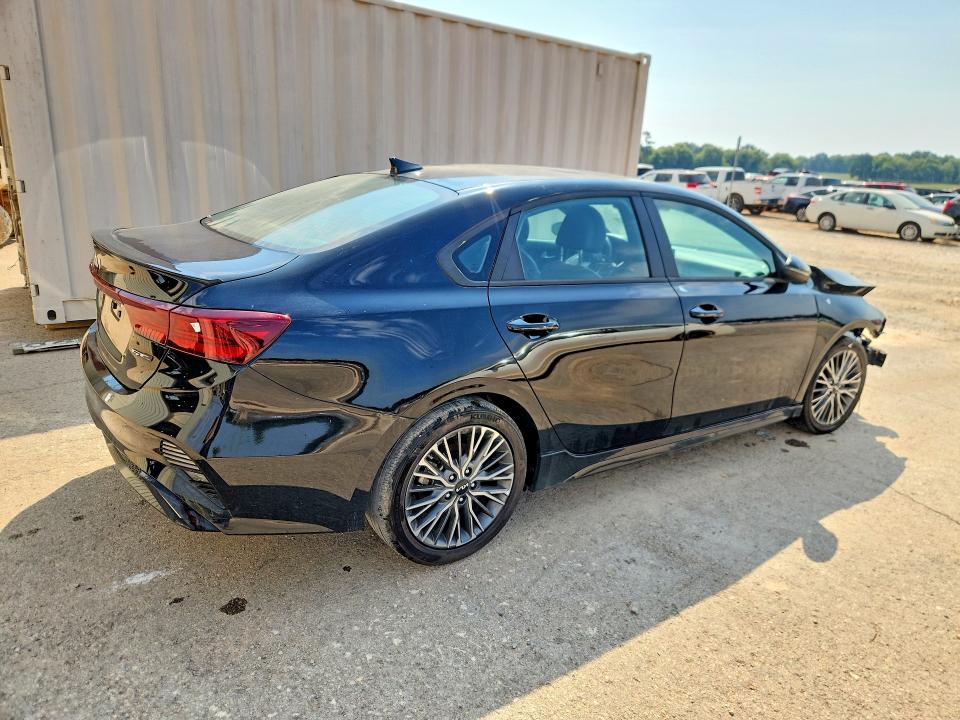 Photo 3 from auction – 2024 KIA FORTE with VIN 3KPF54ADXRE831367