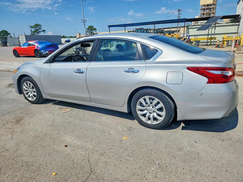 Photo 2 from auction – 2017 NISSAN ALTIMA with VIN 1N4AL3AP2HN314018