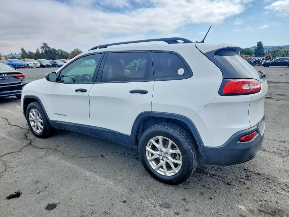 Photo 2 from auction – 2016 JEEP CHEROKEE with VIN 1C4PJMAB6GW157011