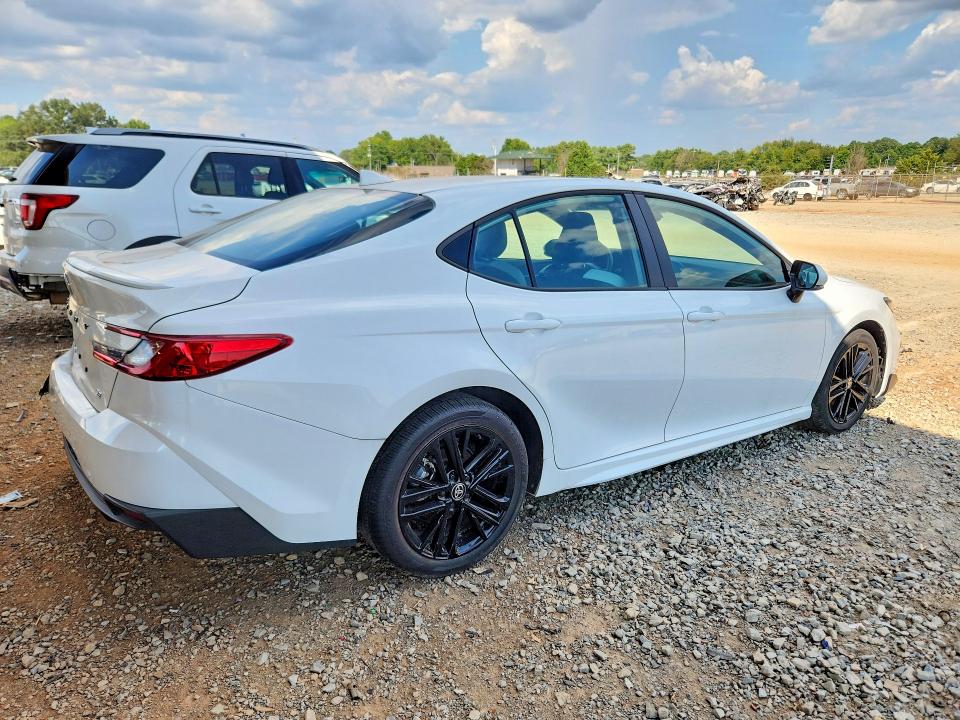Photo 3 from auction – 2025 TOYOTA CAMRY with VIN 4T1DAACK4SU108808