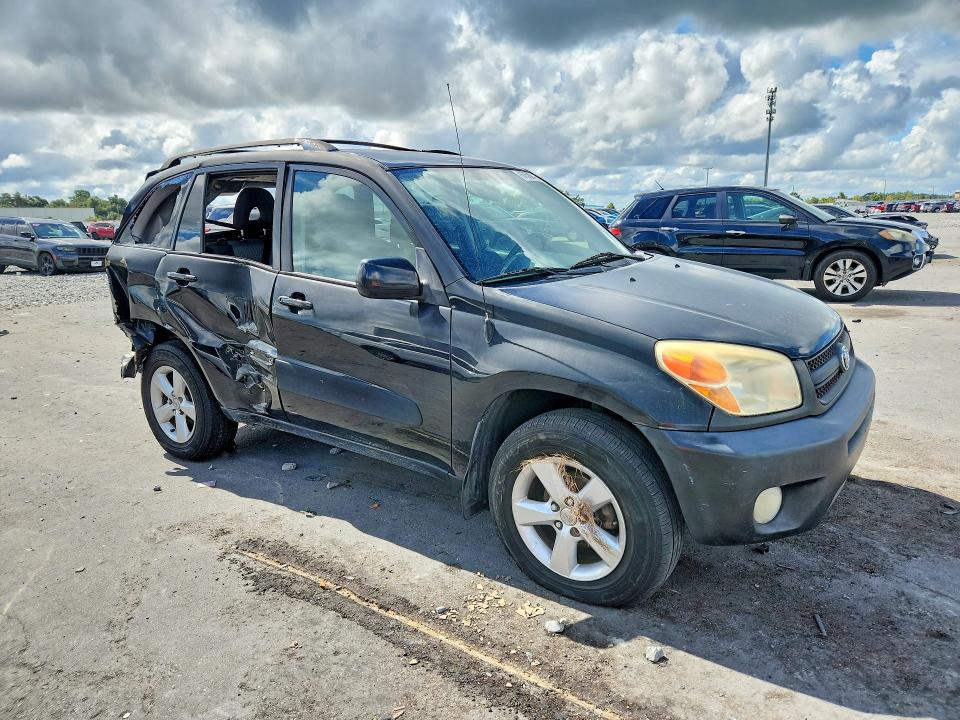 Photo 4 from auction – 2005 TOYOTA RAV4 with VIN JTEHD20V250041649
