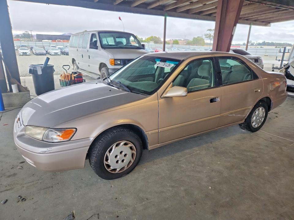 TOYOTA CAMRY 1997 with VIN 4T1BG22K7VU781657 - Photo from auction