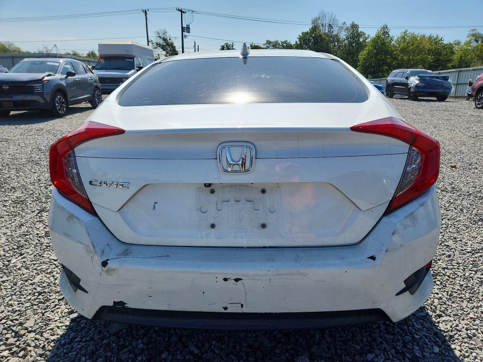 Снимка 6 от търг – 2017 HONDA CIVIC с VIN 2HGFC2F77HH573620