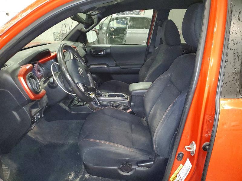 Снимка 7 от търг – 2017 TOYOTA TACOMA с VIN 5TFAZ5CN8HX049173