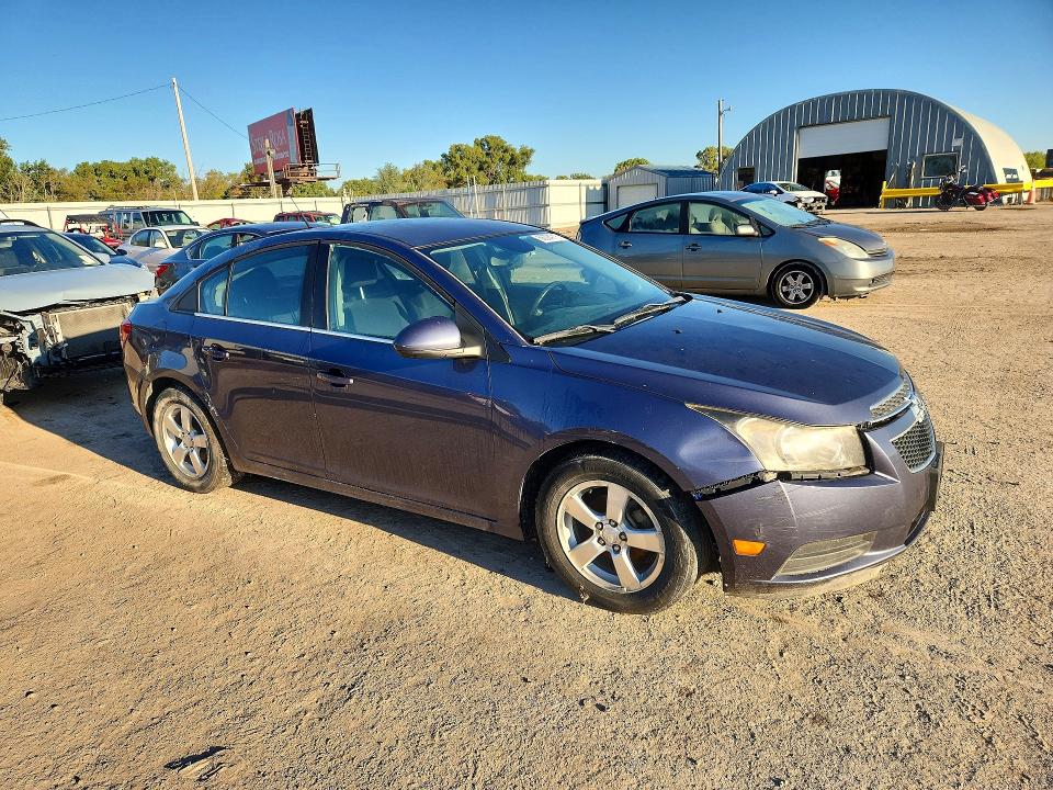 Photo 4 from auction – 2014 CHEVROLET CRUZE with VIN 1G1PC5SBXE7110563
