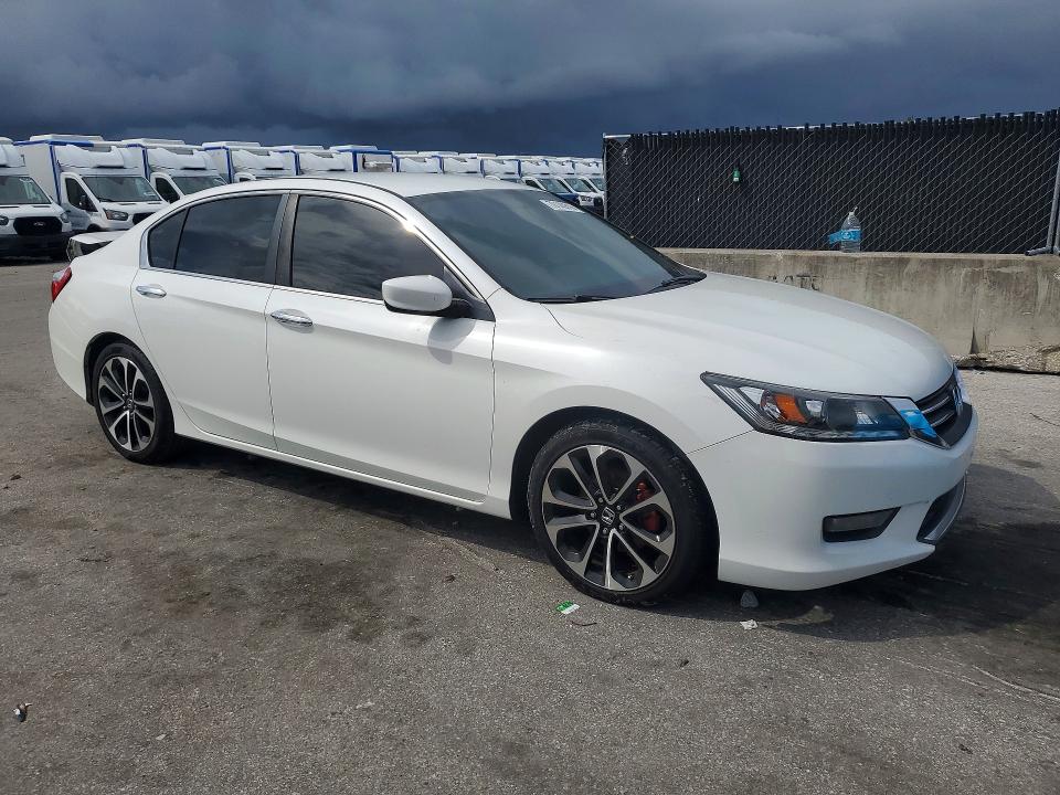 Photo 4 from auction – 2014 HONDA ACCORD with VIN 1HGCR2F59EA281171