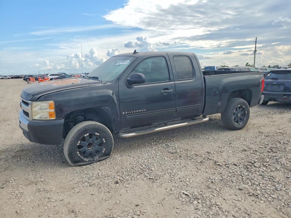 CHEVROLET SILVERADO 2009 with VIN 1GCEC19CX9Z231237 - Photo from auction
