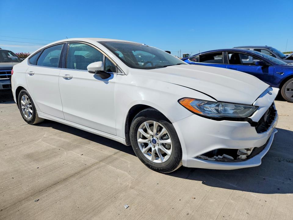 Photo 4 from auction – 2017 FORD FUSION with VIN 3FA6P0G73HR178902