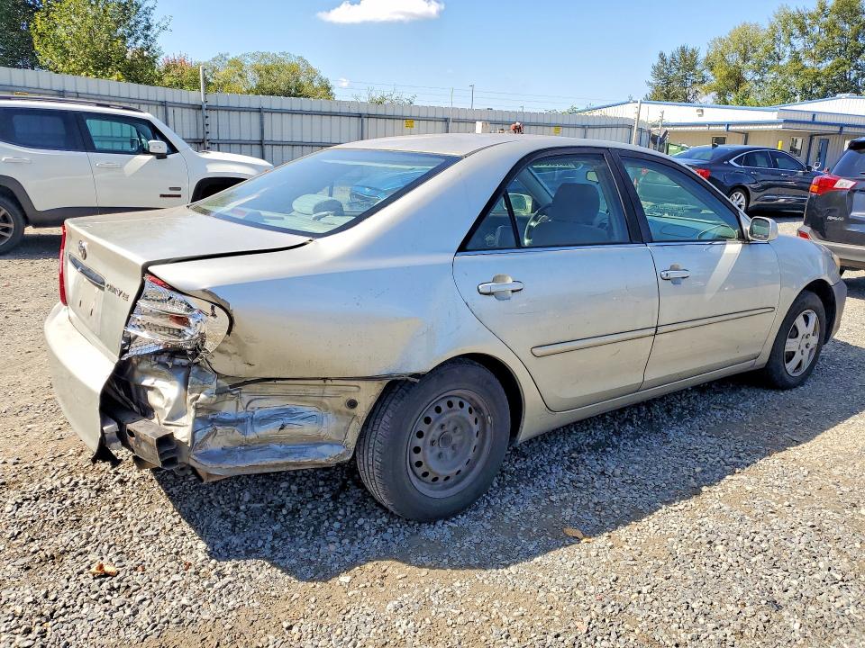 Снимка 3 от търг – 2002 TOYOTA CAMRY с VIN JTDBE32K020084608