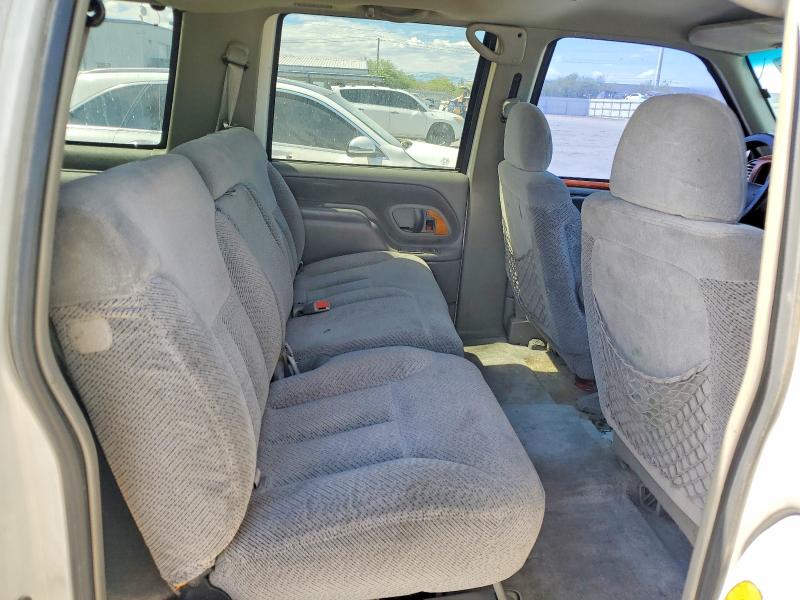 Photo 11 from auction – 1997 GMC SUBURBAN with VIN 1GKGC26J6VJ738229