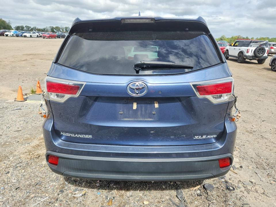 Снимка 6 от търг – 2015 TOYOTA HIGHLANDER с VIN 5TDJKRFH6FS223861
