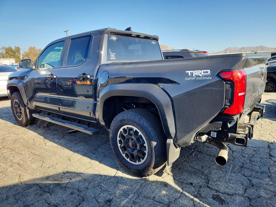 Photo 2 from auction – 2026 TOYOTA TACOMA with VIN 3TMLB5JN2TM247357