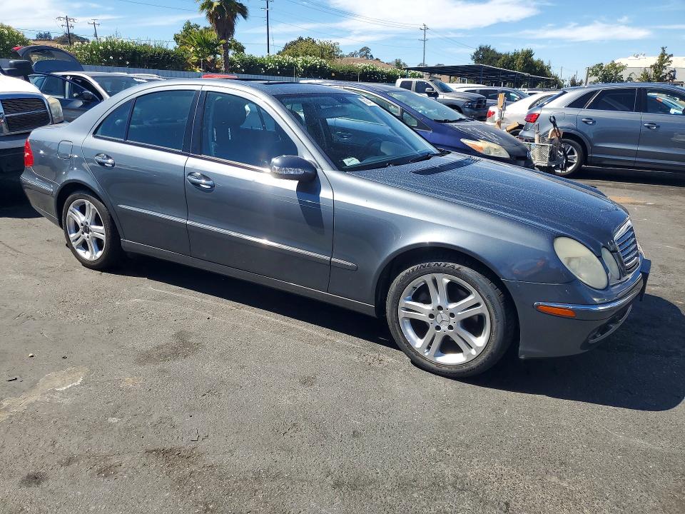 Photo 4 from auction – 2006 MERCEDES-BENZ E with VIN WDBUF56J86A975618