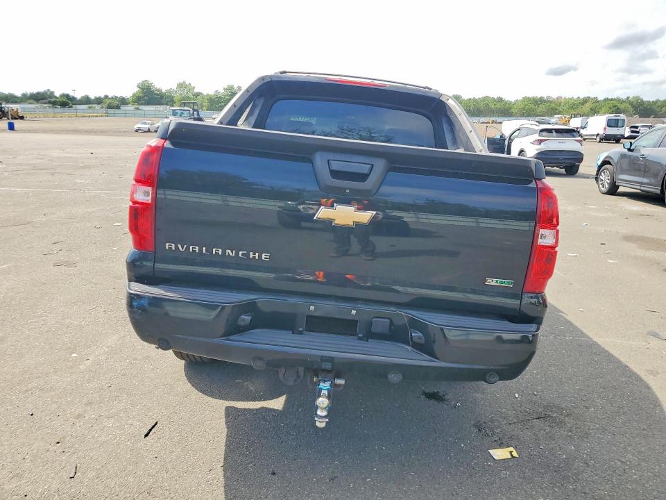 Zdjęcie 6 z aukcji – 2011 CHEVROLET AVALANCHE z VIN 3GNTKFE34BG168629