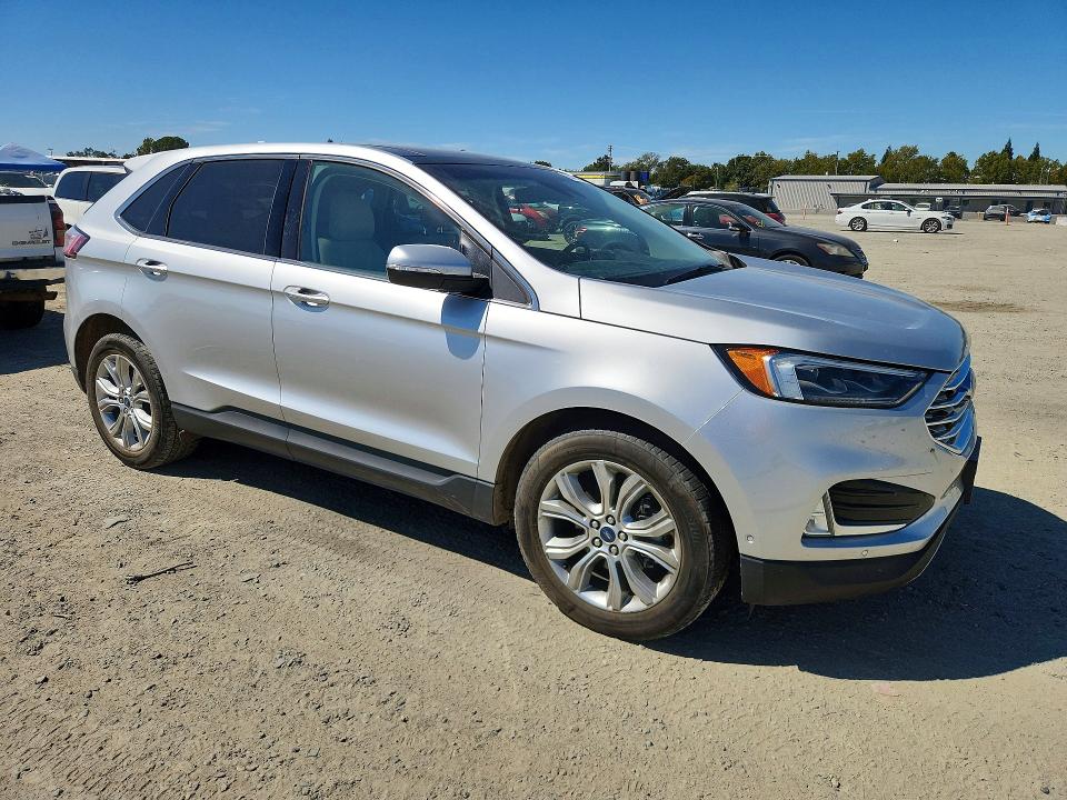 Photo 4 from auction – 2019 FORD EDGE with VIN 2FMPK3K9XKBB37482