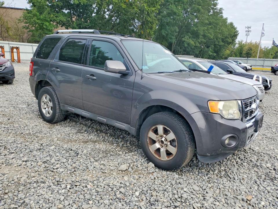 Photo 4 from auction – 2011 FORD ESCAPE with VIN 1FMCU0E74BKA18480