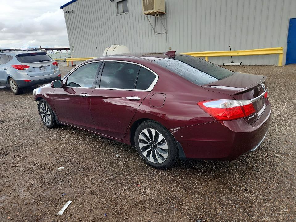 Photo 2 from auction – 2014 HONDA ACCORD with VIN 1HGCR6F53EA010615