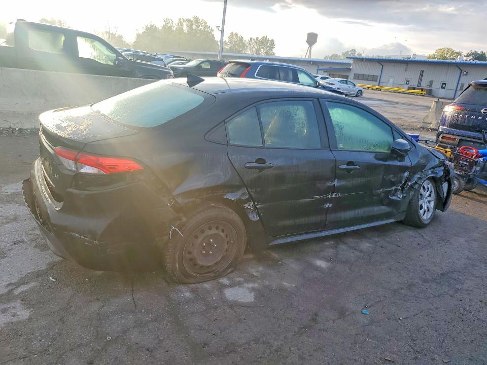 Снимка 3 от търг – 2022 TOYOTA COROLLA с VIN 5YFEPMAE7NP309299
