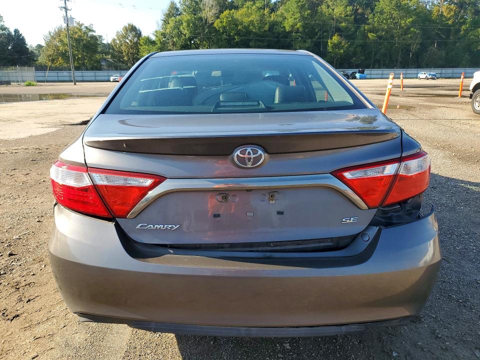 Photo 6 from auction – 2017 TOYOTA CAMRY with VIN 4T1BF1FK9HU736246