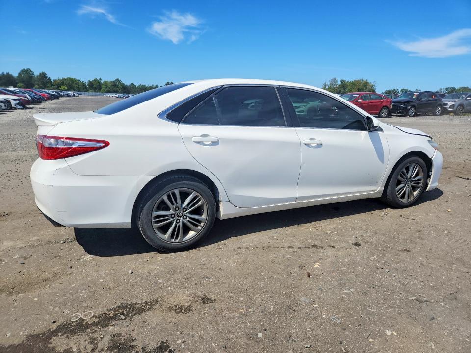 Снимка 3 от търг – 2015 TOYOTA CAMRY с VIN 4T1BF1FK4FU952602