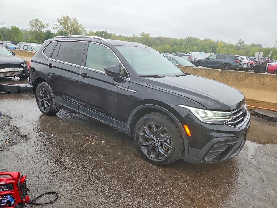 Photo 4 from auction – 2024 VOLKSWAGEN TIGUAN with VIN 3VVMB7AX4RM084366