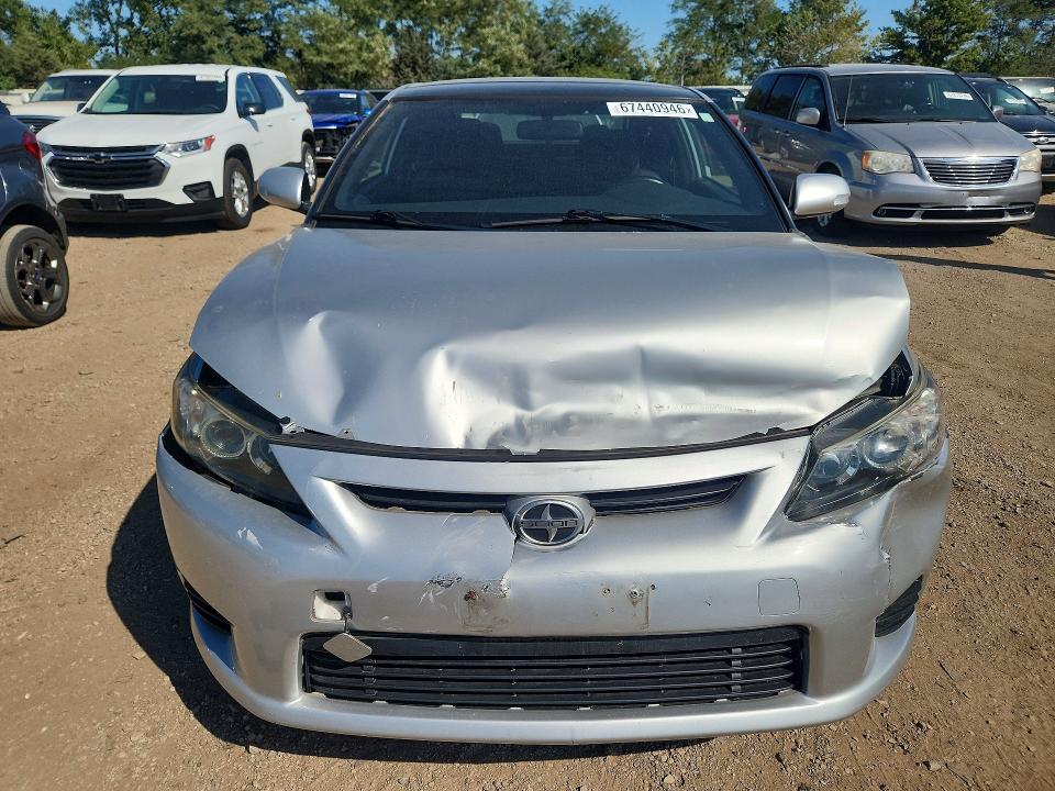 Photo 5 from auction – 2011 SCION TC with VIN JTKJF5C76B3007005