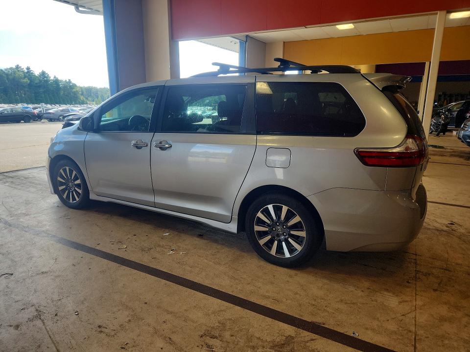 Photo 2 from auction – 2020 TOYOTA SIENNA with VIN 5TDYZ3DC7LS036753