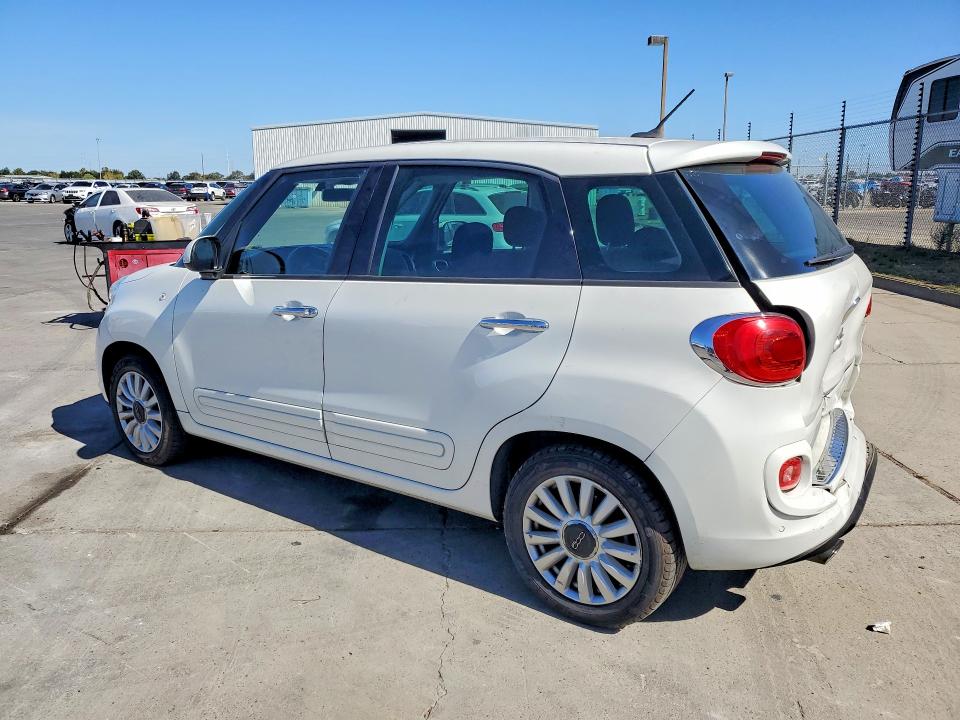 Photo 2 from auction – 2014 FIAT 500L with VIN ZFBCFABH5EZ023848