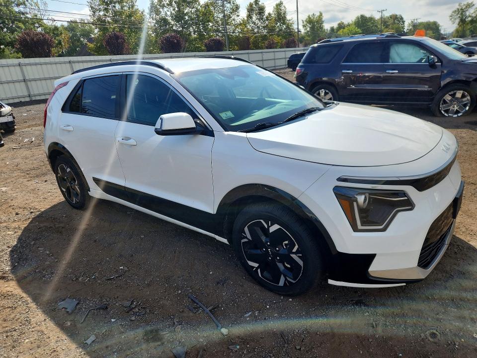 Photo 4 from auction – 2024 KIA NIRO with VIN KNDCR3L10R5112368