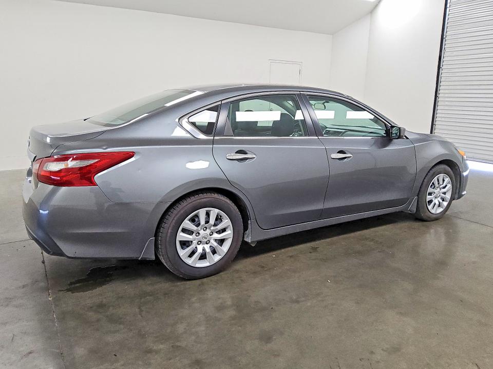Photo 3 from auction – 2018 NISSAN ALTIMA with VIN 1N4AL3AP5JC259064