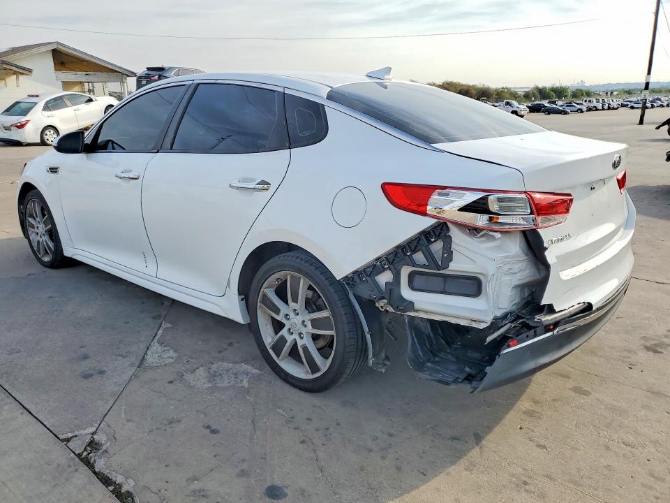 Снимка 2 от търг – 2016 KIA OPTIMA с VIN 5XXGT4L32GG072247
