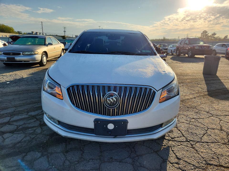 Photo 5 from auction – 2015 BUICK LACROSSE with VIN 1G4GE5G30FF136403