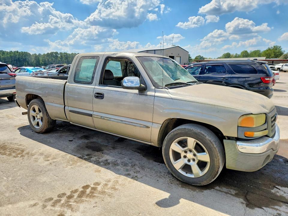 Фото 4 с аукциона – 2003 GMC NEW SIERRA с VIN 2GTEC19X731244093