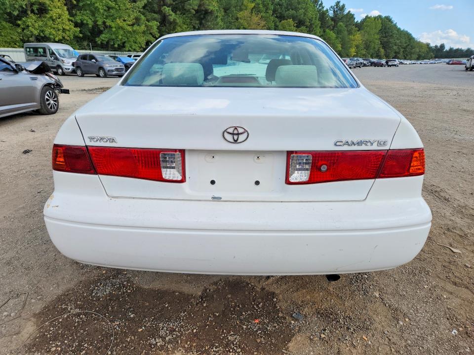 Photo 6 from auction – 2000 TOYOTA CAMRY with VIN 4T1BG22K0YU973782