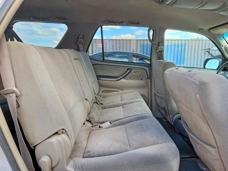 Photo 11 from auction – 2005 TOYOTA SEQUOIA with VIN 5TDZT34A05S239717