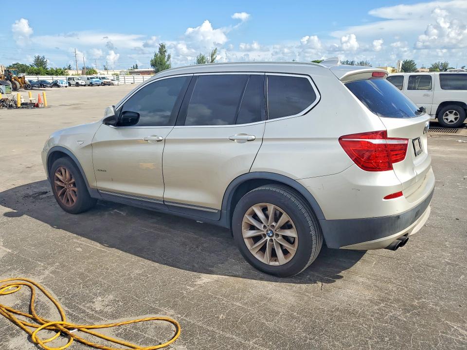 Zdjęcie 2 z aukcji – 2011 BMW X3 z VIN 5UXWX7C56BLL15102