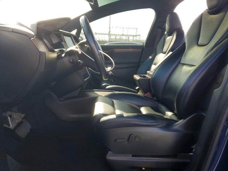 Photo 7 from auction – 2020 TESLA MODEL X with VIN 5YJXCAE29LF286331