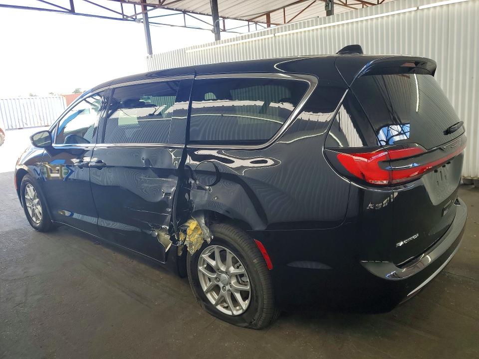 Photo 2 from auction – 2027 CHRYSLER PACIFICA with VIN 2C4RC1BG3VR552409