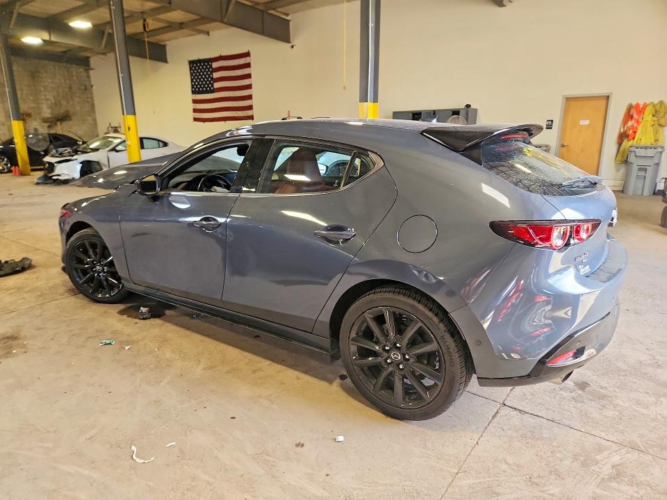 Снимка 2 от търг – 2021 MAZDA 3 с VIN JM1BPBNY1M1312259