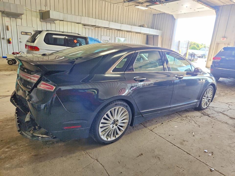 Foto 3 de la subasta – 2015 LINCOLN MKZ con VIN 3LN6L2LU2FR604889